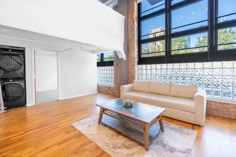 $350,000 | 1601 South Michigan Avenue, Unit 107, Chicago, IL 60616