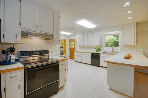 $335,000 | 2399 Clara Kee Boulevard, Tallahassee, FL 32303
