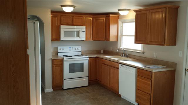 6122 Labo Road Newport, MI 48166 - Photo 3 of 22 NEW KITCHEN