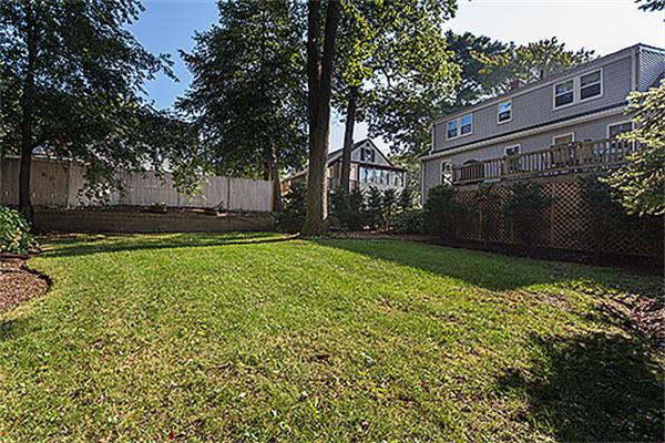 194 Overlook Road Arlington, MA 02474 - Photo 14 of 16