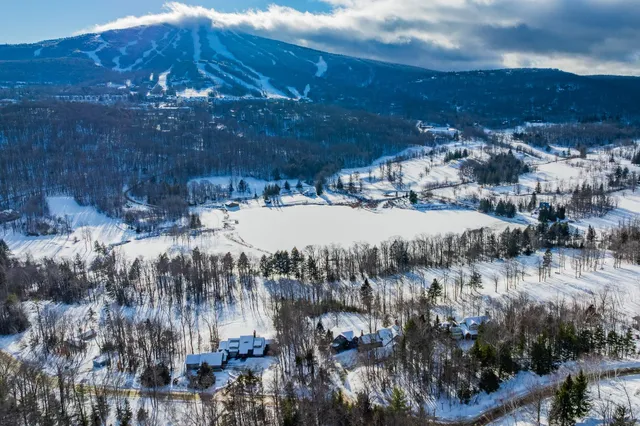 $3,075,000 | 67 High Meadow Road, Winhall, VT 05340