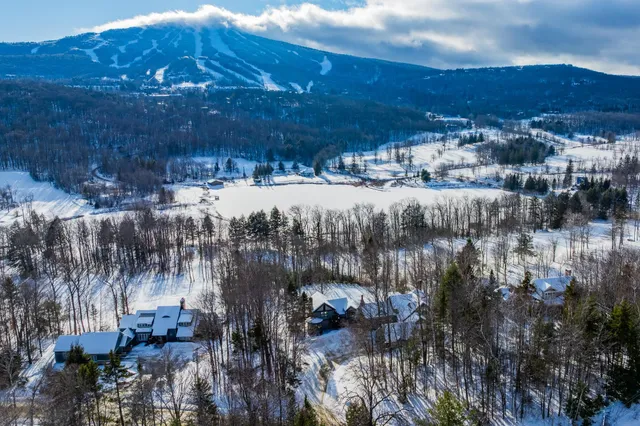 $3,075,000 | 67 High Meadow Road, Winhall, VT 05340