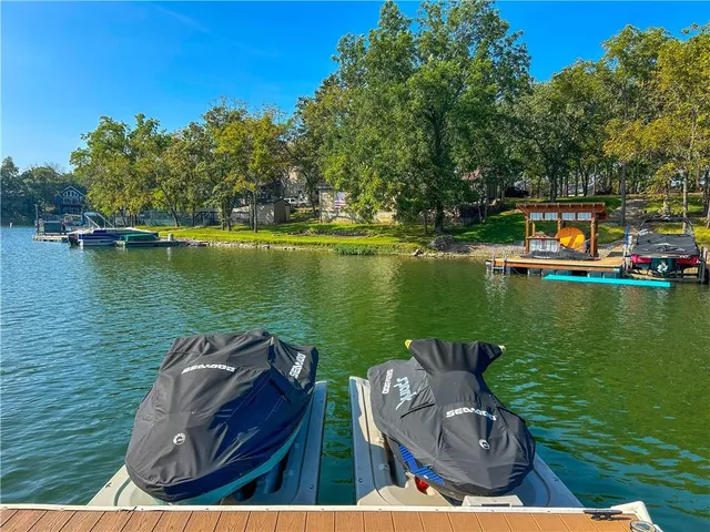 $345,000 | 269 Sugar Lake Drive, Mound City, KS 66056