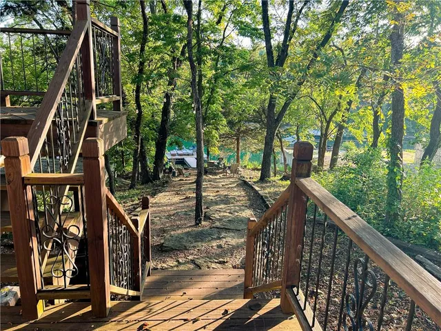 $345,000 | 269 Sugar Lake Drive, Mound City, KS 66056