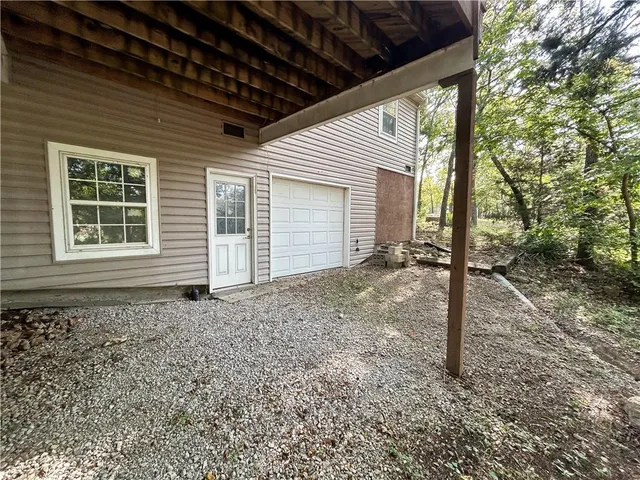 $345,000 | 269 Sugar Lake Drive, Mound City, KS 66056