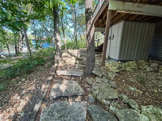 $345,000 | 269 Sugar Lake Drive, Mound City, KS 66056