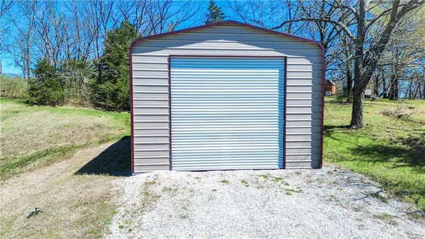 $345,000 | 269 Sugar Lake Drive, Mound City, KS 66056