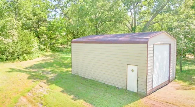 $345,000 | 269 Sugar Lake Drive, Mound City, KS 66056