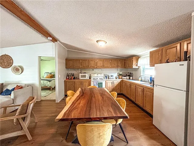 $345,000 | 269 Sugar Lake Drive, Mound City, KS 66056