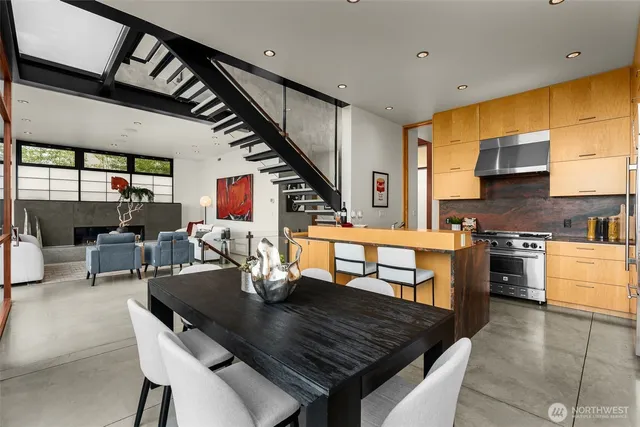 $3,940,000 | 1527 East Howe Street, Seattle, WA 98112