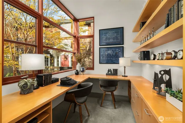 $3,940,000 | 1527 East Howe Street, Seattle, WA 98112