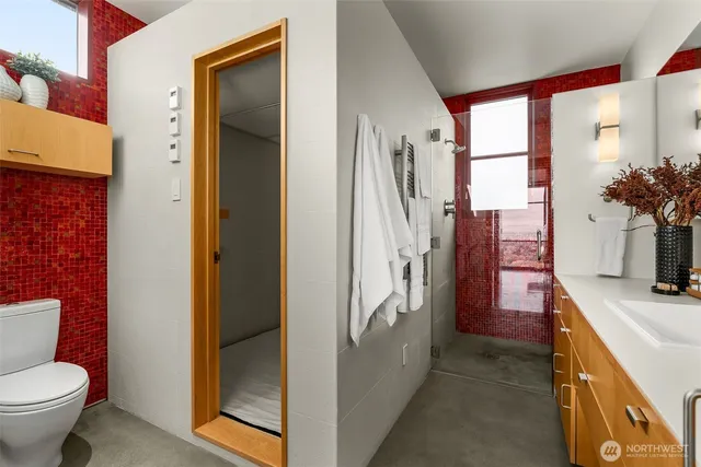 $3,940,000 | 1527 East Howe Street, Seattle, WA 98112