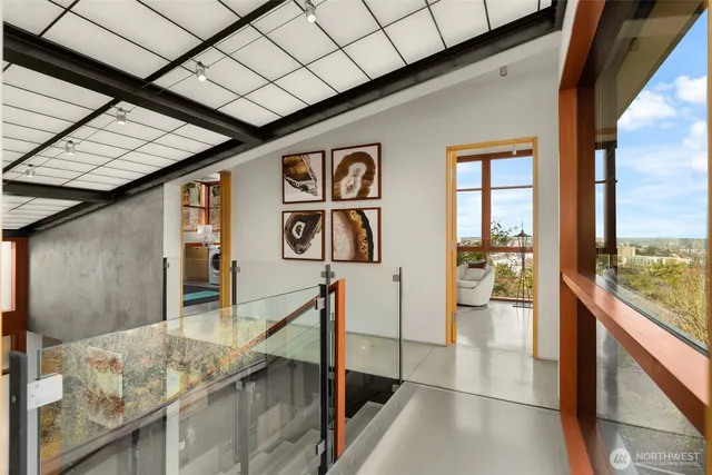 $3,940,000 | 1527 East Howe Street, Seattle, WA 98112