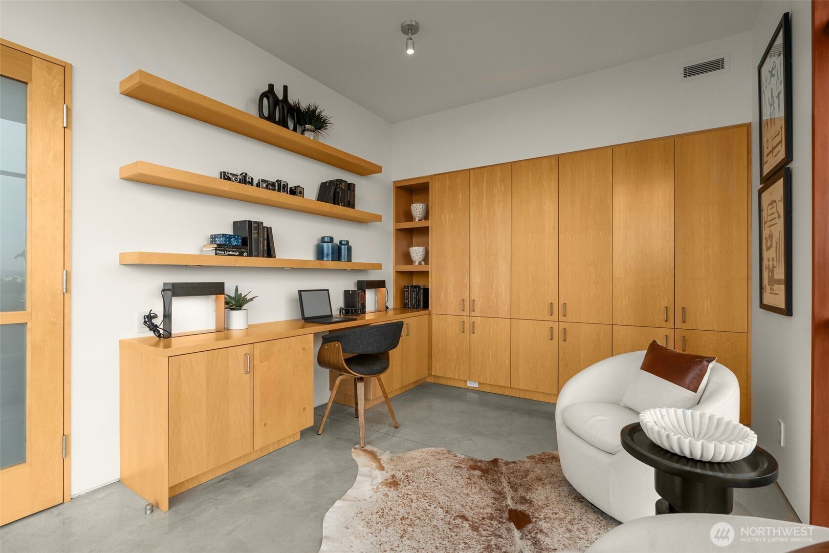 1527 East Howe Street Seattle, WA 98112 - Photo 28 of 40