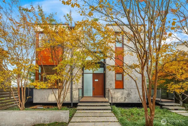 $3,940,000 | 1527 East Howe Street, Seattle, WA 98112