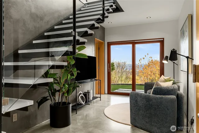 $3,940,000 | 1527 East Howe Street, Seattle, WA 98112