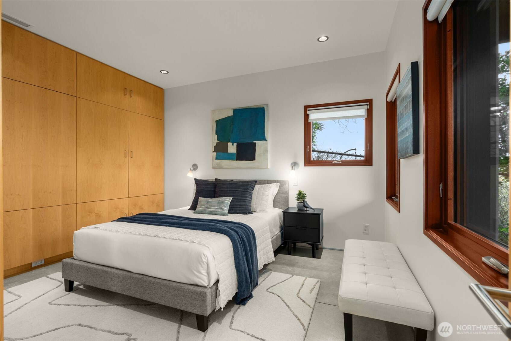 1527 East Howe Street Seattle, WA 98112 - Photo 32 of 40