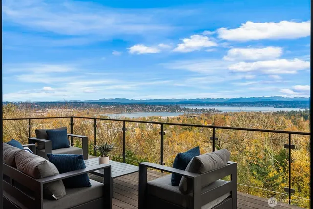 $3,940,000 | 1527 East Howe Street, Seattle, WA 98112