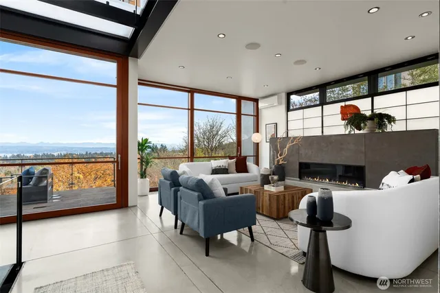 $3,940,000 | 1527 East Howe Street, Seattle, WA 98112