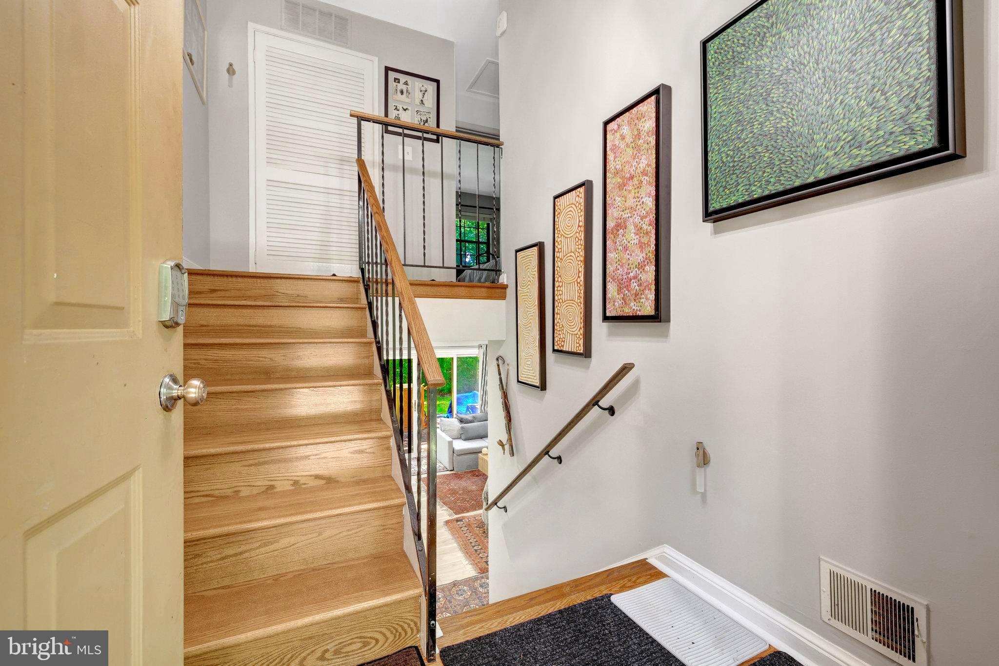 2045 Headlands Circle Reston, VA 20191 - Photo 24 of 32 a view of entryway