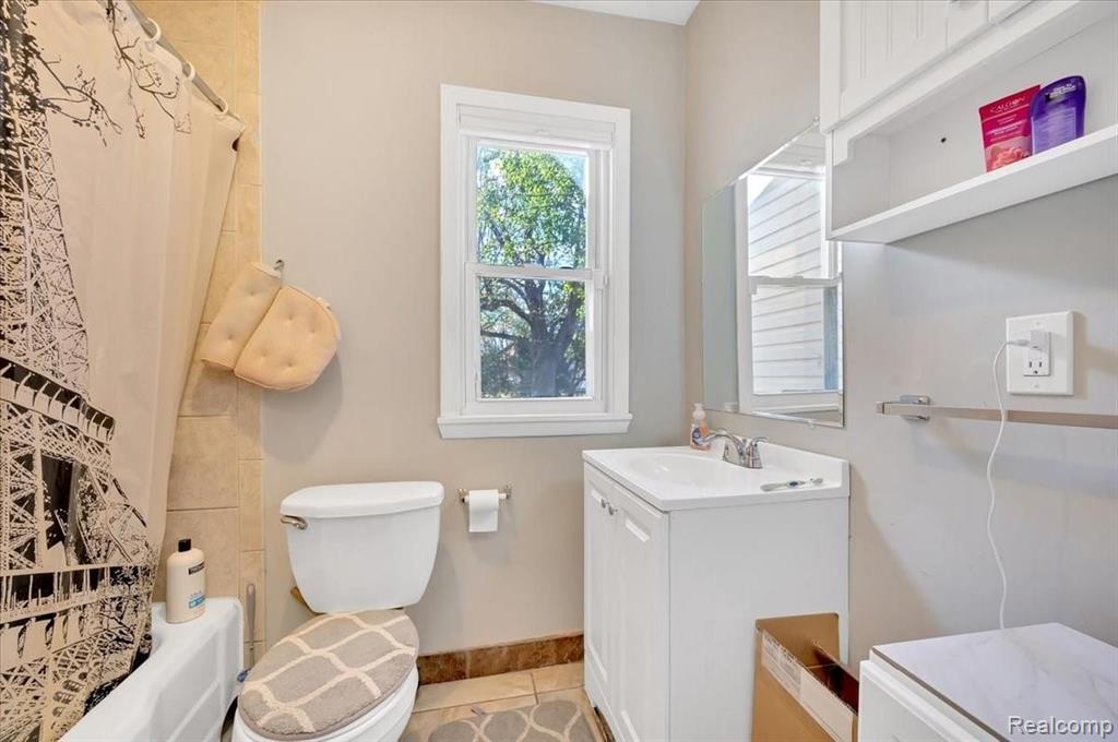 3898 Bart Avenue Warren, MI 48091 - Photo 6 of 18