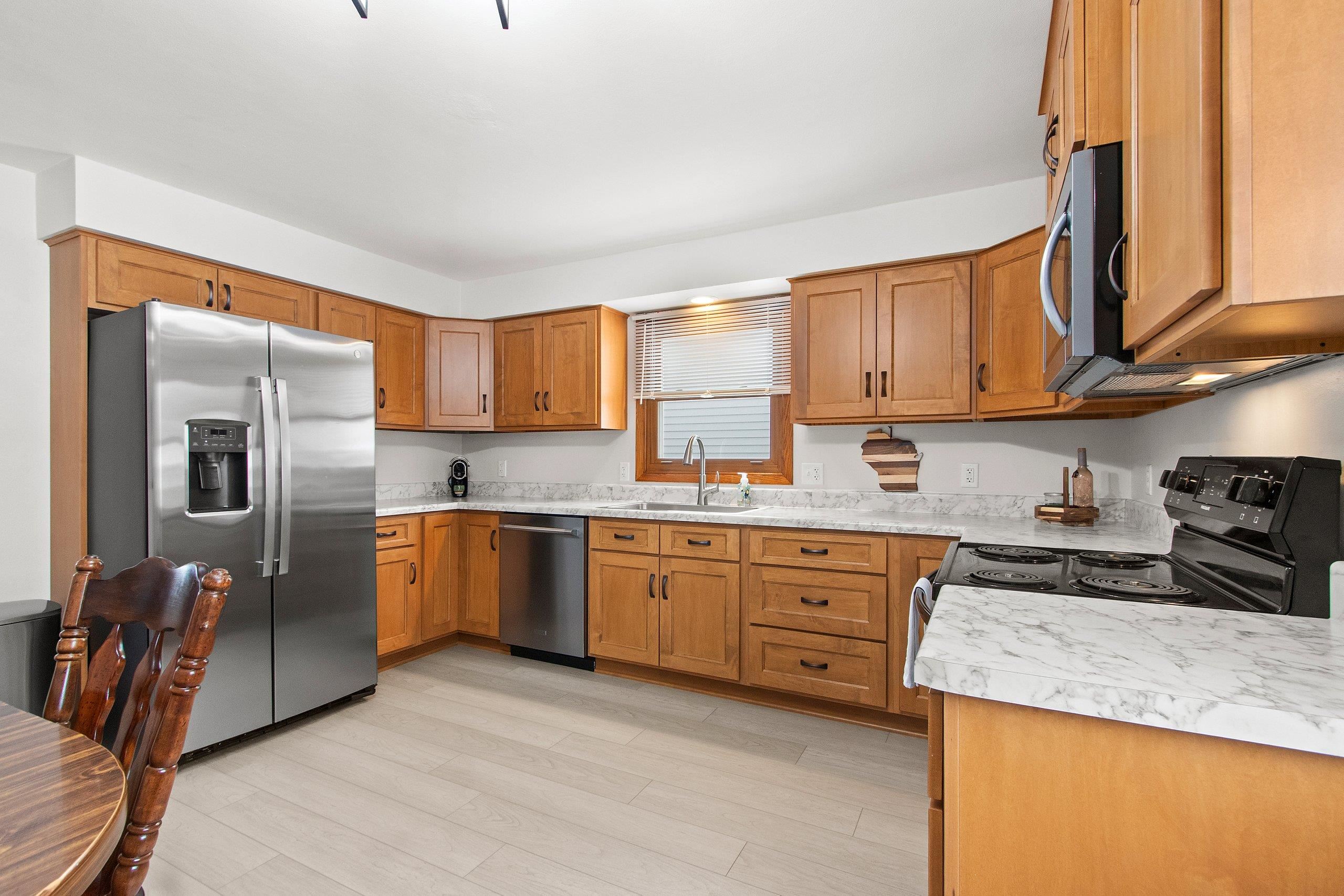 2519 South Eric Drive Appleton, WI 54915 - Photo 12 of 58