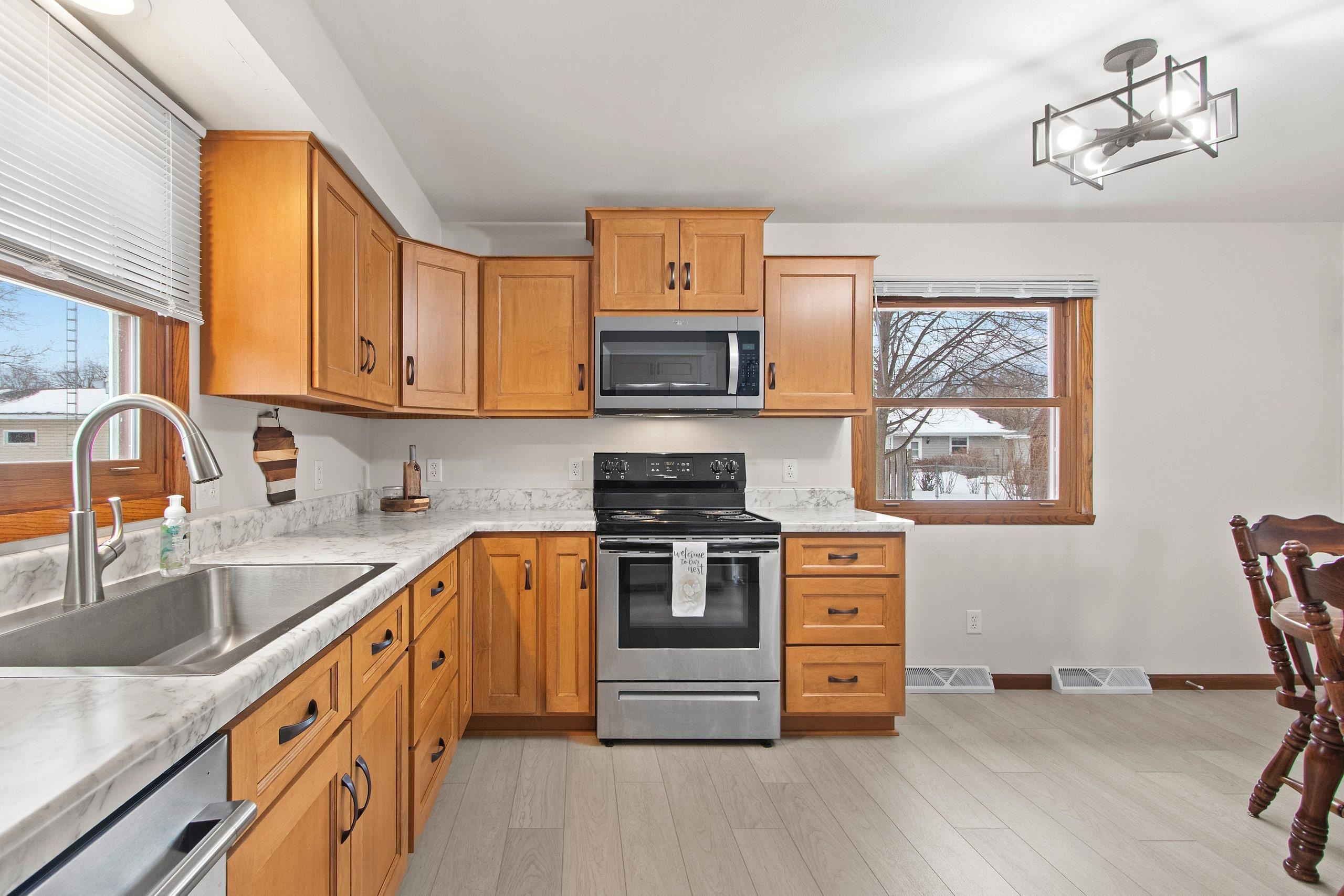 2519 South Eric Drive Appleton, WI 54915 - Photo 14 of 58