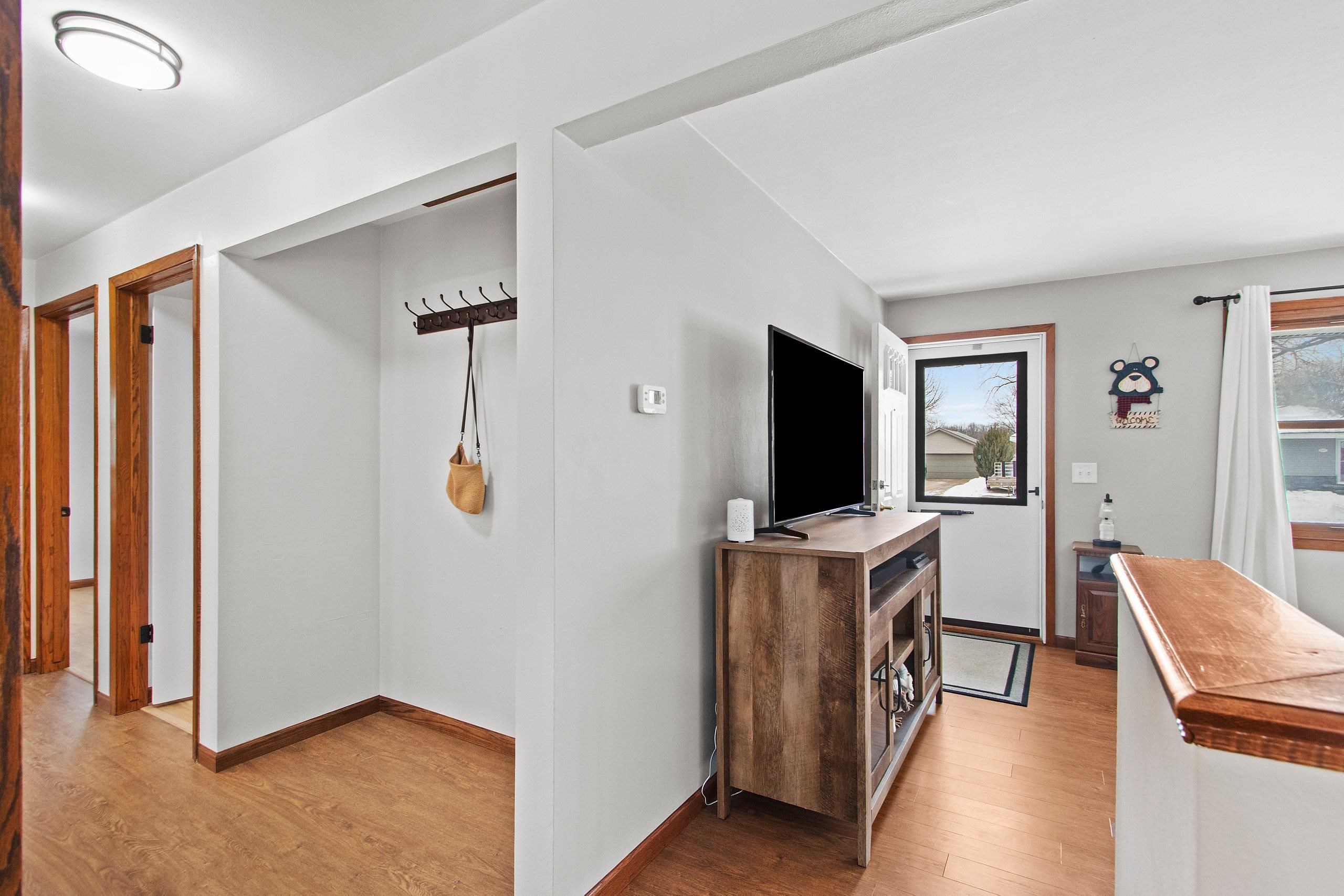 2519 South Eric Drive Appleton, WI 54915 - Photo 16 of 58