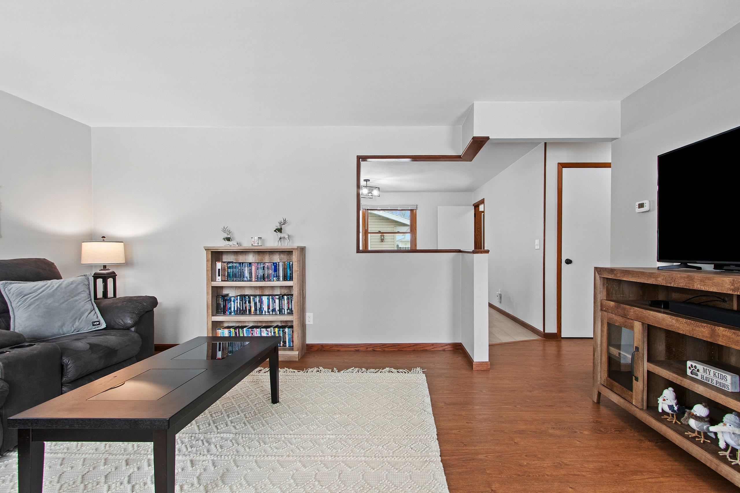 2519 South Eric Drive Appleton, WI 54915 - Photo 8 of 58