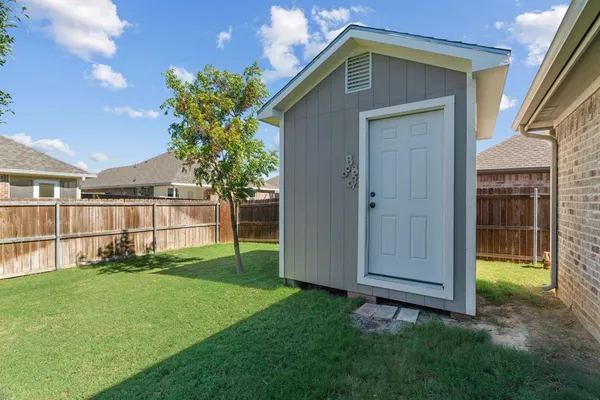 $315,000 | 949 Avagail Avenue, Springtown, TX 76082
