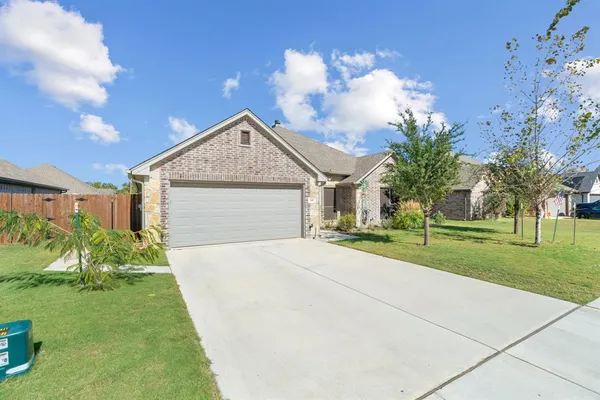 $315,000 | 949 Avagail Avenue, Springtown, TX 76082