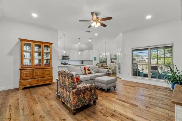 $315,000 | 949 Avagail Avenue, Springtown, TX 76082