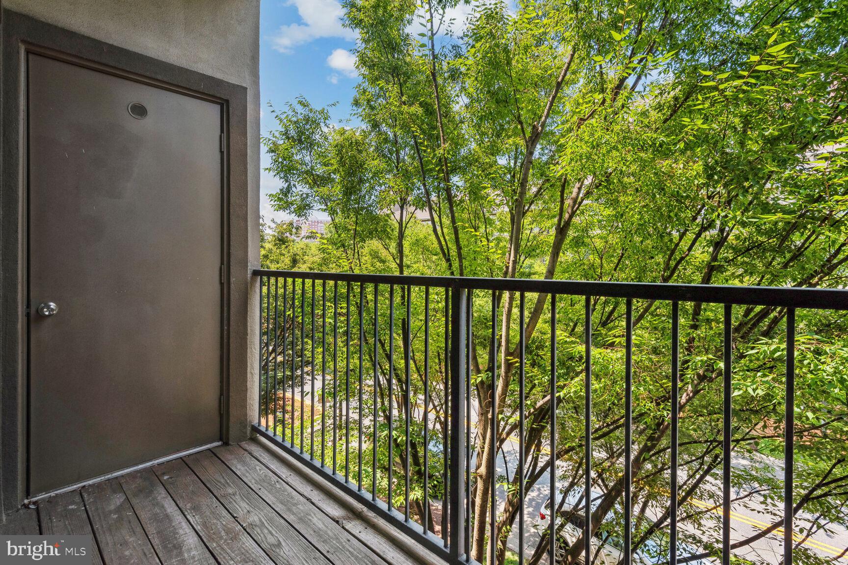 11800 Old Georgetown Road, Unit 1640 Rockville, MD 20852 - Photo 16 of 20 Condo Balcony