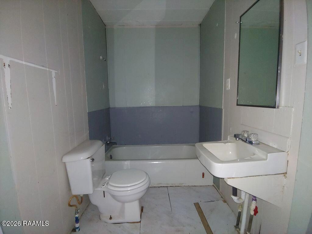 309 Keller Street Crowley, LA 70526 - Photo 11 of 22 11 Bathroom