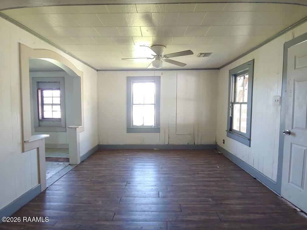 309 Keller Street Crowley, LA 70526 - Photo 5 of 22 5 Living Room