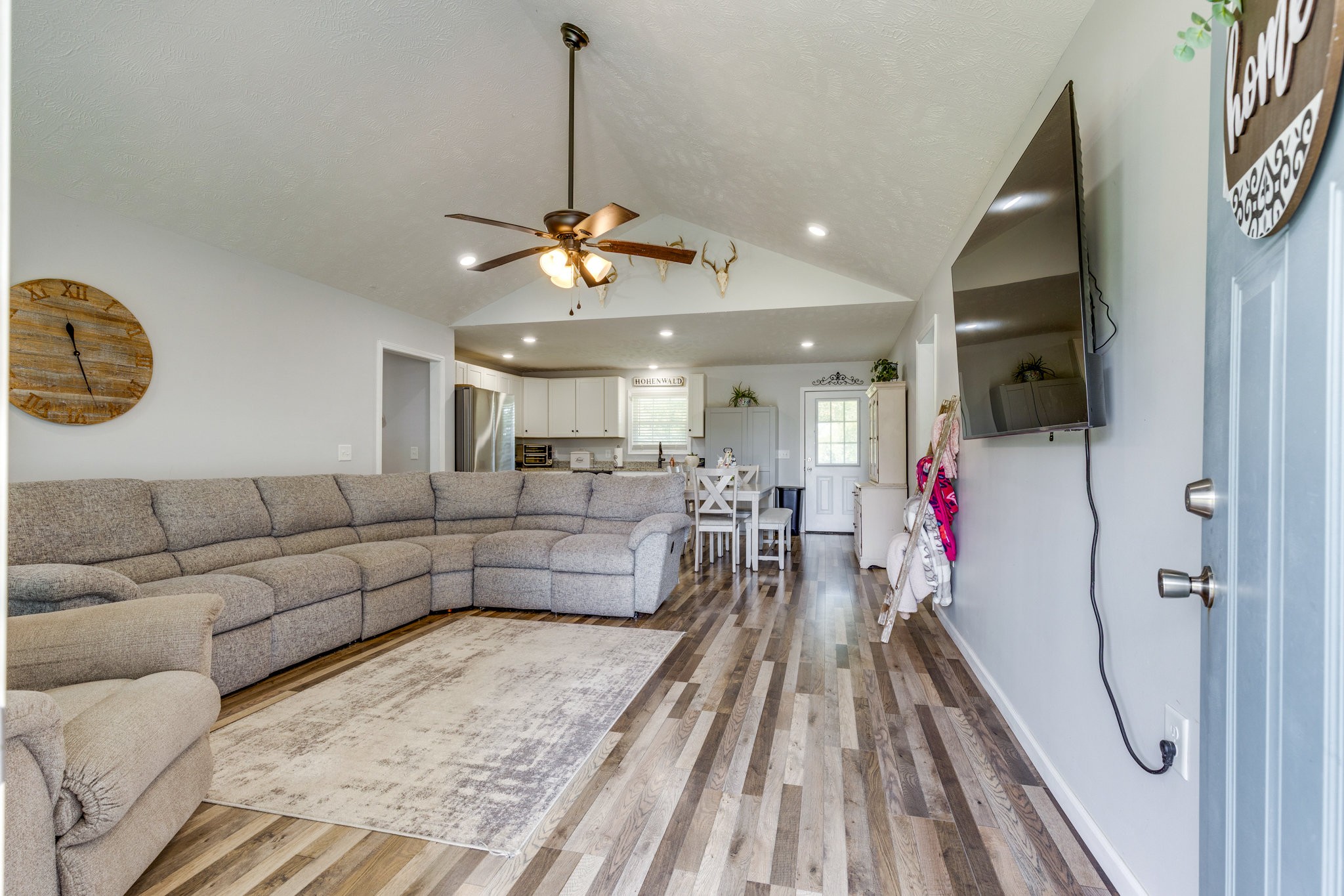 251 Hurst Road Hohenwald, TN 38462 - Photo 5 of 33 Gallery Image 5