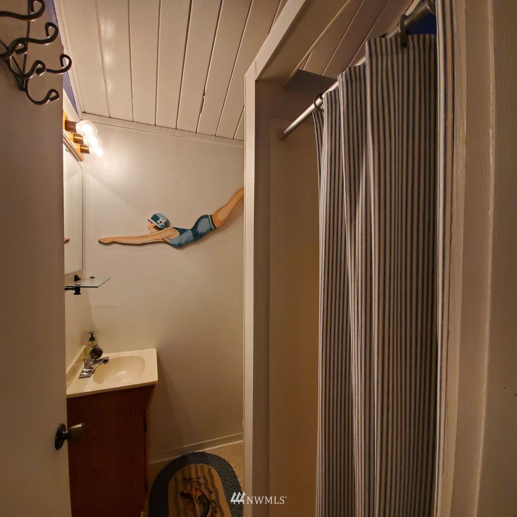 721 East Promontory Road Shelton, WA 98584 - Photo 13 of 35 Gallery Image 13