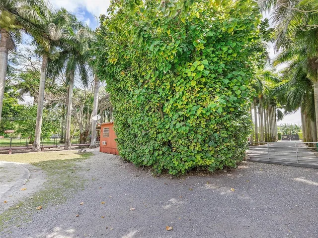 $740,000 | 16450 Southwest 208th Avenue, Miami, FL 33187
