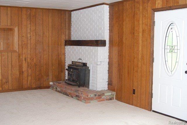 5986 King Road Howell, MI 48843 - Photo 11 of 17 11_DEN STOVE-5986K-445DF.JPG