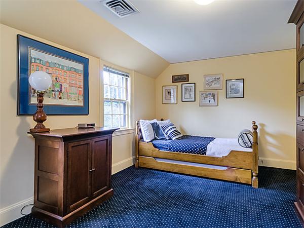 70 Oldham Road Newton, MA 02465 - Photo 12 of 19
