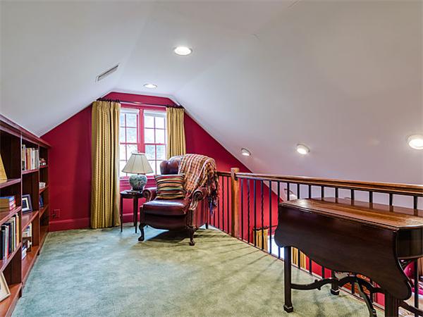 70 Oldham Road Newton, MA 02465 - Photo 14 of 19