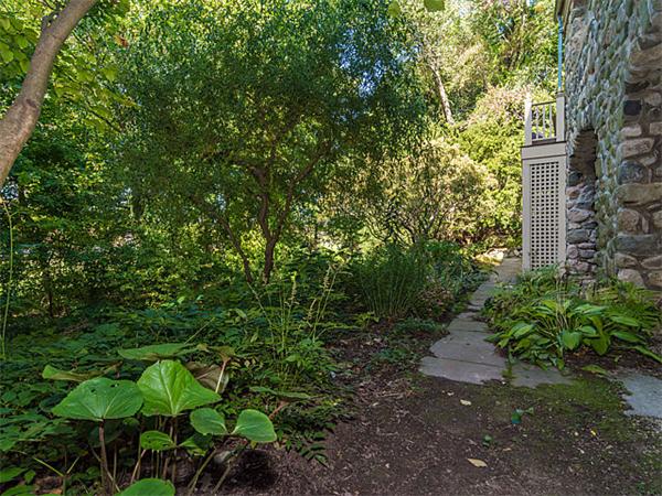70 Oldham Road Newton, MA 02465 - Photo 18 of 19