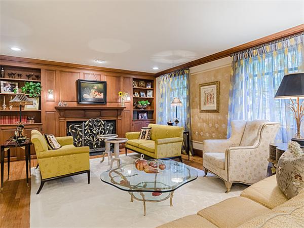 70 Oldham Road Newton, MA 02465 - Photo 2 of 19