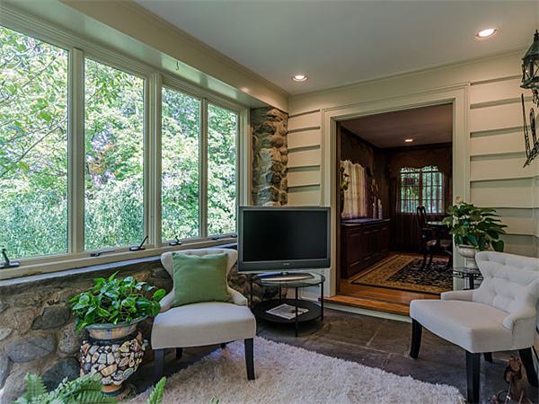 70 Oldham Road Newton, MA 02465 - Photo 6 of 19