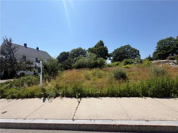 $150,000 | 208 High Street, Westerly, RI 02891
