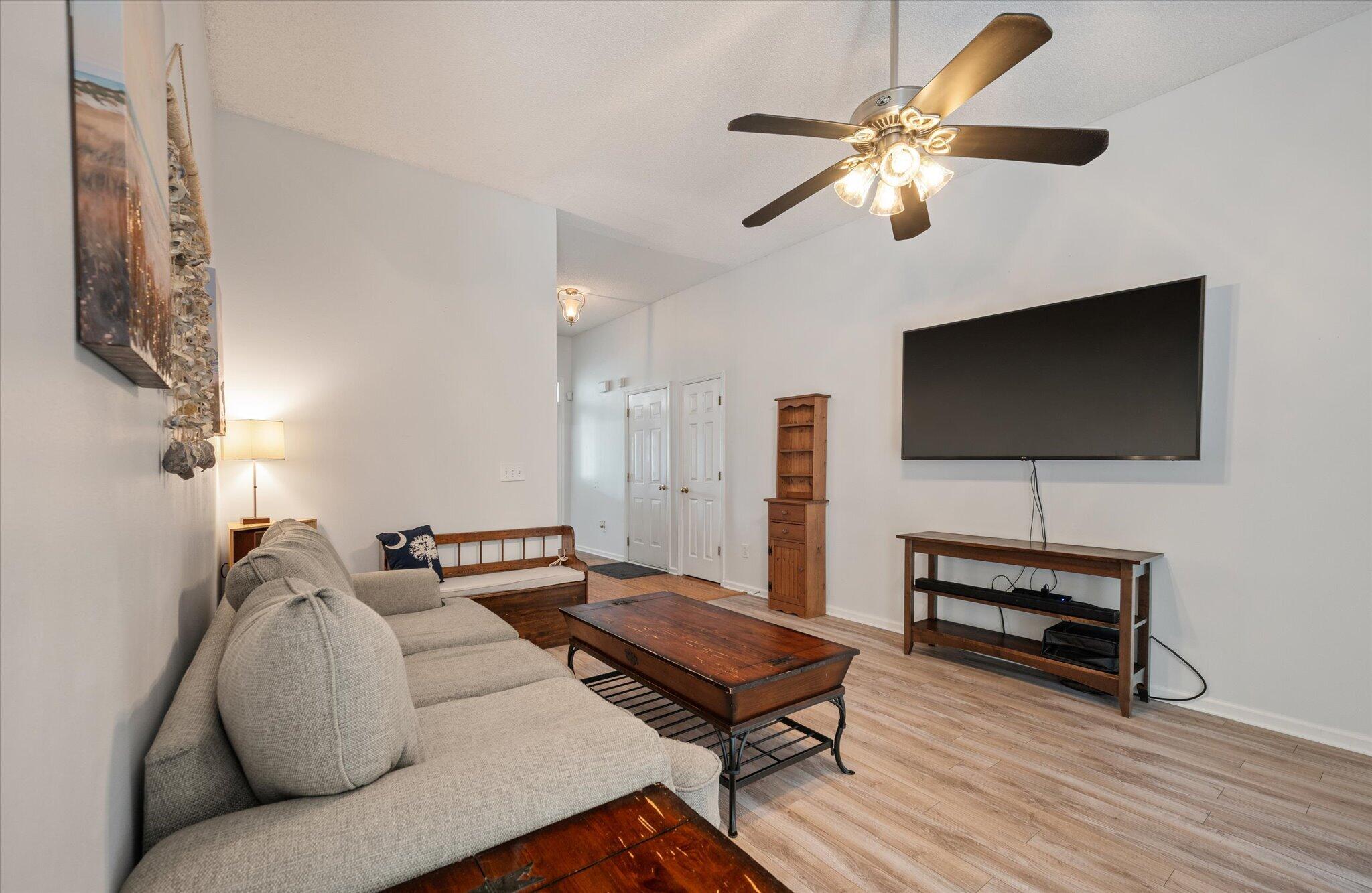 541 Saville Row Charleston, SC 29414 - Photo 18 of 37 12-541 Saville_i_Lowcountry_Exposure-26