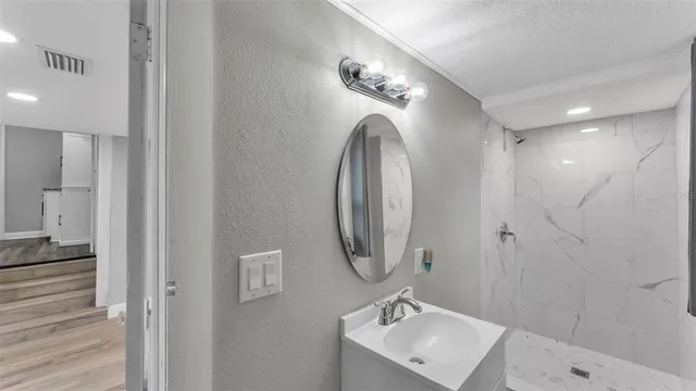 $259,900 | 724 Buena Vista Street, Lakeland, FL 33805