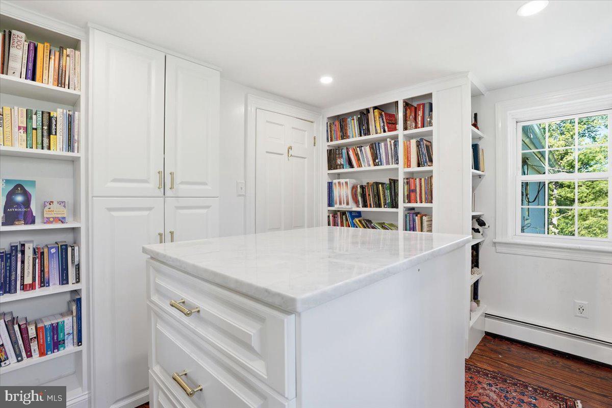 318 Welcome House Road Perkasie, PA 18944 - Photo 42 of 121 Bright, airy space with elegant shelves.