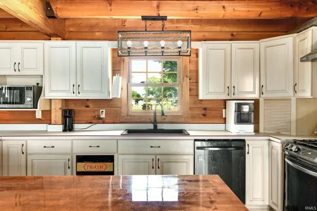 $460,000 | 11029 South 125 West, Romney, IN 47981