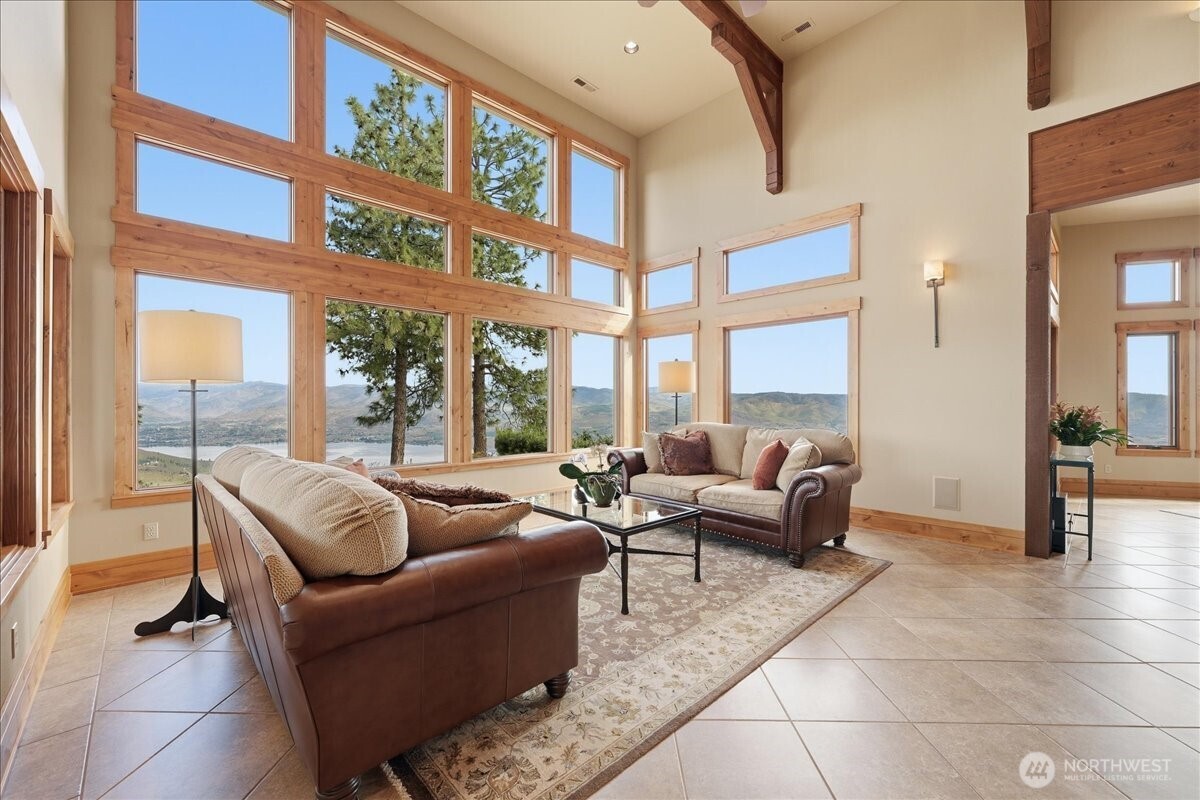 300 Hawks Ridge Road Chelan, WA 98816 - Photo 13 of 40